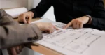 Inspecția tehnică înainte de cumpărarea unei locuințe: ce verifică un inginer